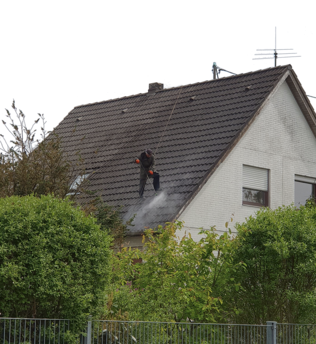 Detailaufnahme der beschichteten Dachziegel